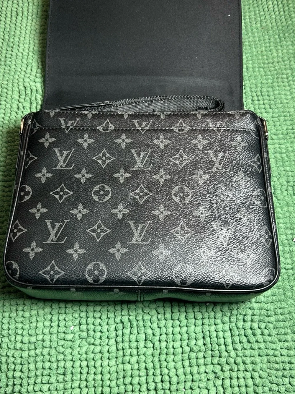 Louis Vuitton Monogram Eclipse Canvas Shoulder Bag - Black/Gray